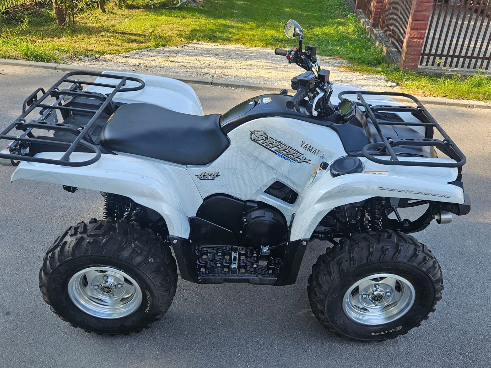 Yamaha grizzly 700 SPECIAL Edition Zadbana Idealna niski przebieg Yfm