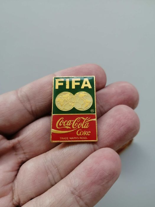 Pins da Coca Cola/Fifa e Pepsi