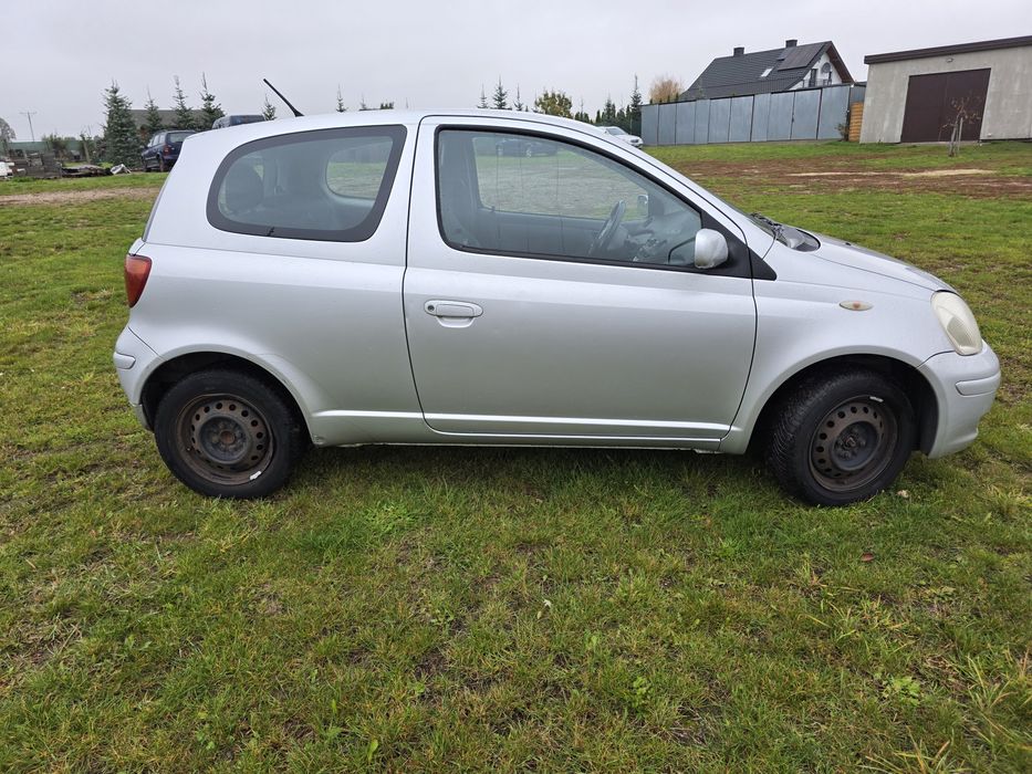 Toyota Yaris 05 r 1.0 klimą w oryginale