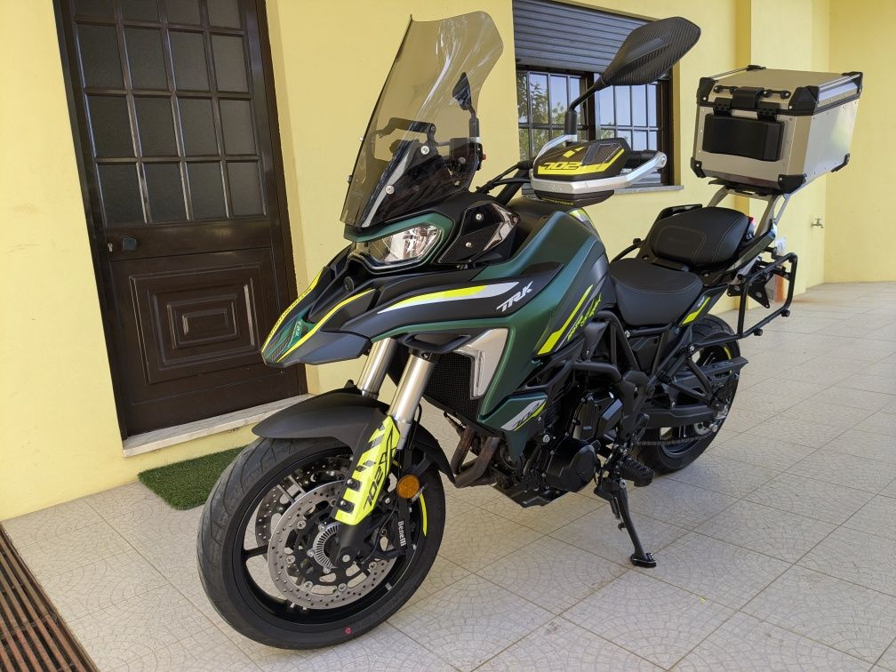 Benelli TRK 702 05/2024 só 2300 km