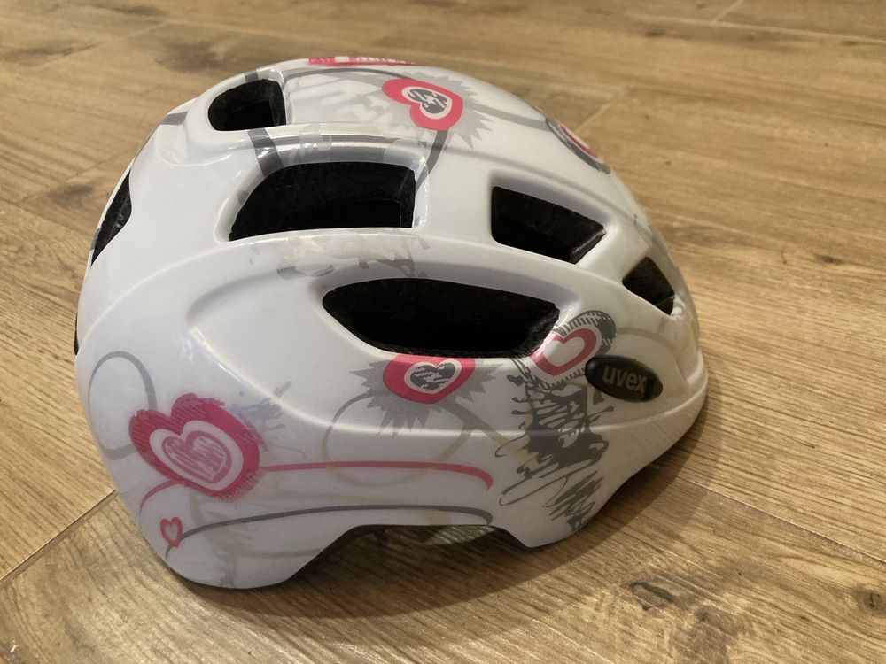 Kask UVEX dla dziewczynki