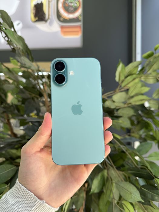 iPhone 16 256GB Teal