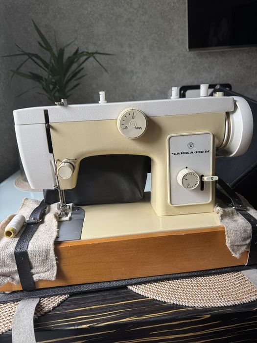 Продам швейную  машинку «Чайка» 132. М