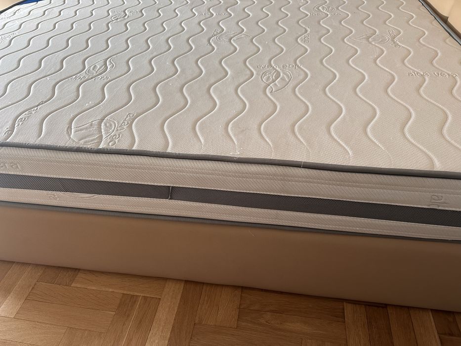 Colchao em muitito bom estado com 150/195