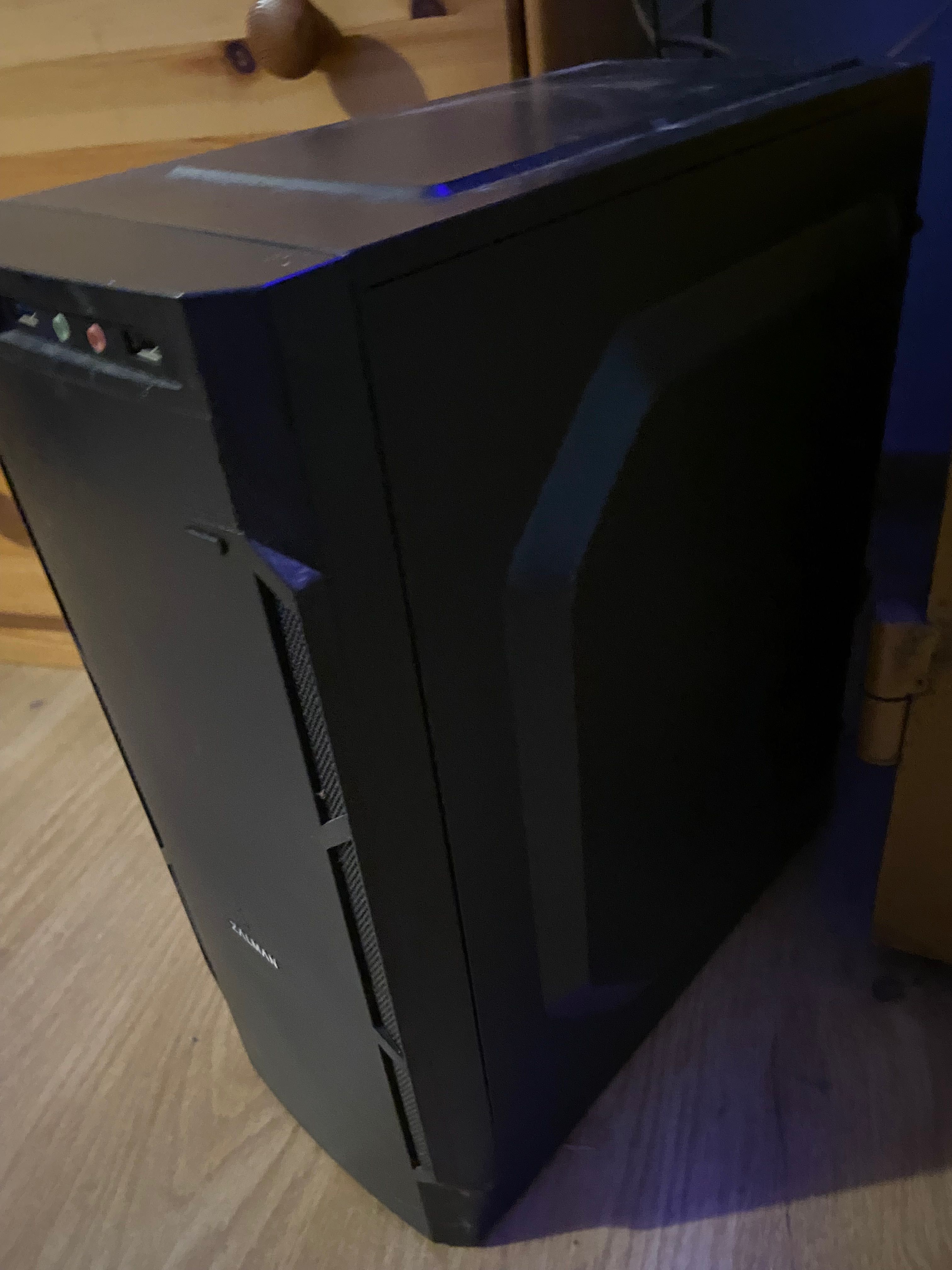 komputer stacjonarny + monitor