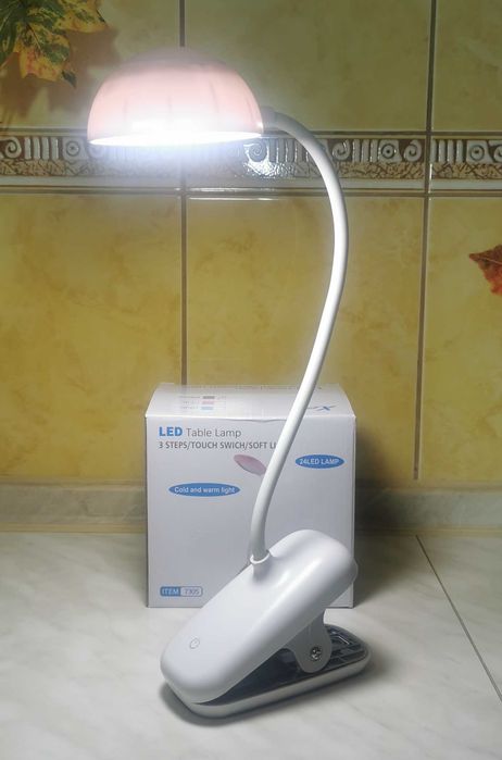 Лампа Настільна Акумуляторна з Прищіпкою Table Lamp 7308