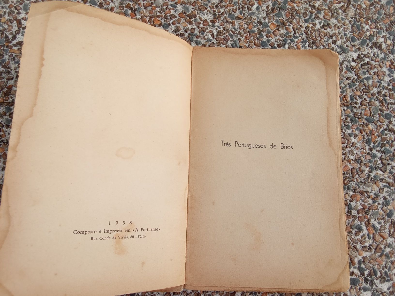 Três Portuguesas de Brios-Carlos Babo-1e-L.C.25E-Lapis antigo2EDesde2E