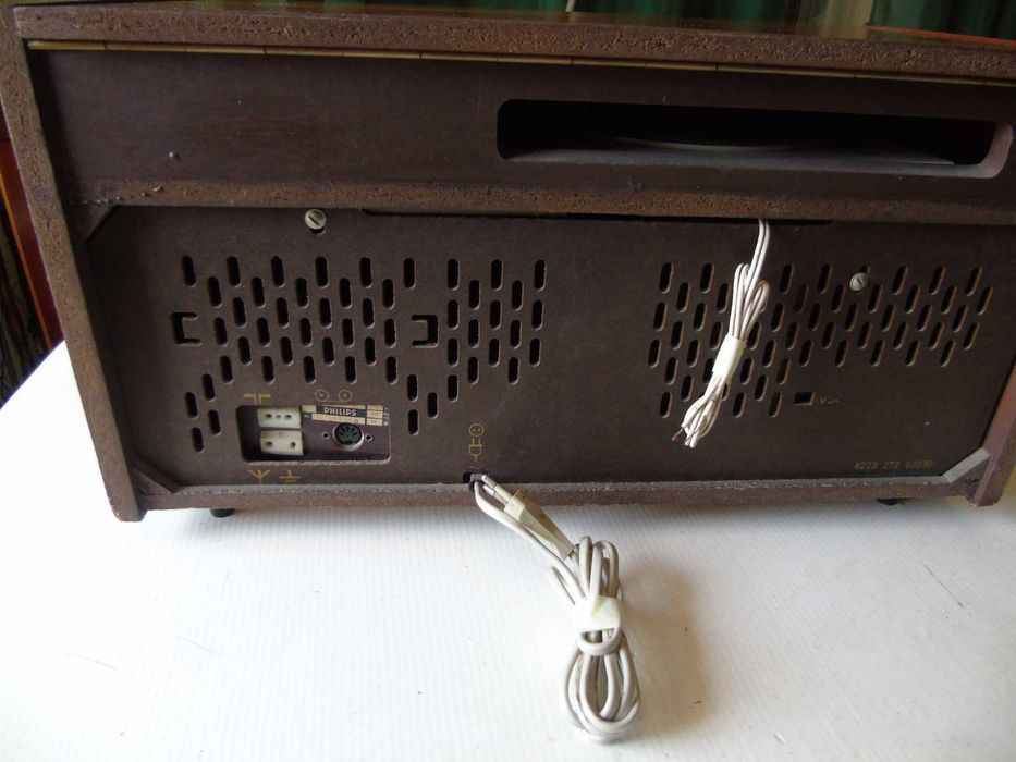 gira discos com rádio