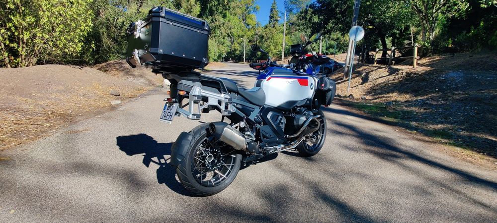 BMW R1300GS Adventure Manual – Full Packs + Extras