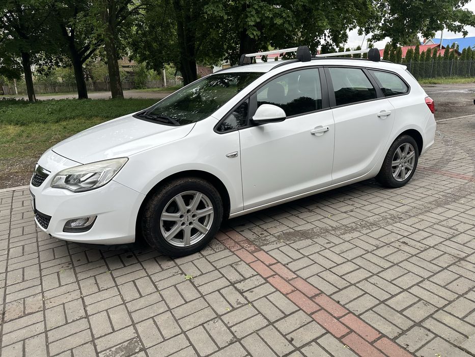 Opel Astra 2011 рік, в гарному стані терміново