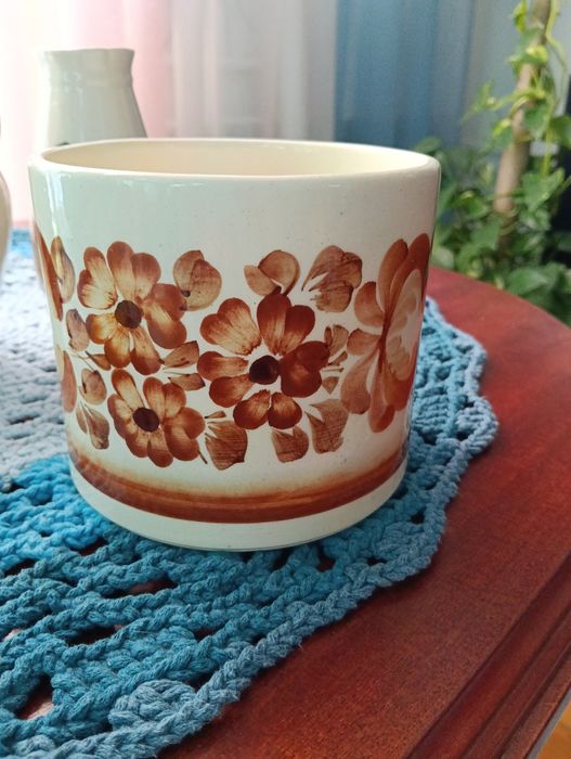 Ceramiczna osłonka na doniczkę