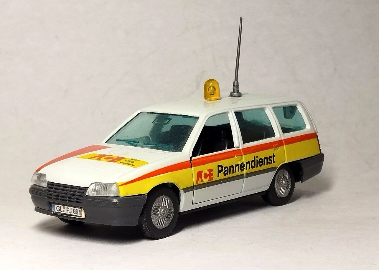 Opel Cadette variant 5 door 1/43 Gama