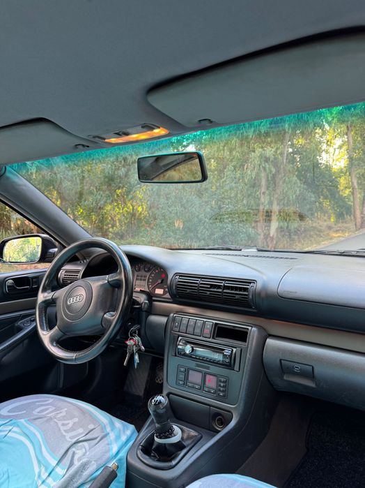 Audi A4 1.9TDI 110CV / Valor Negociável!