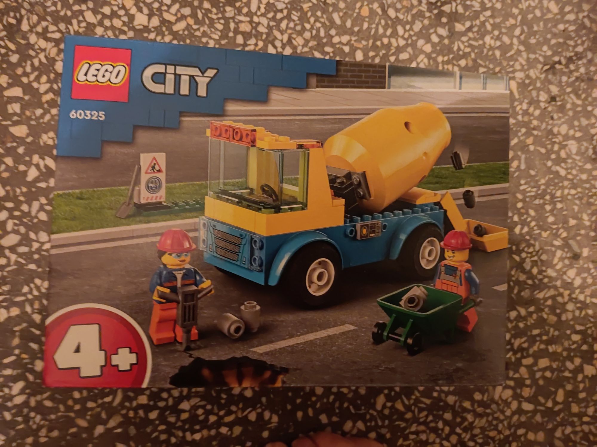 LEGO® 60325 City - Ciężarówka z betoniarką