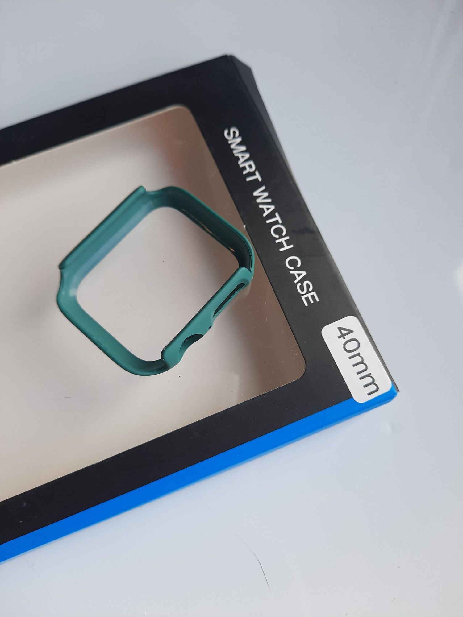 Etui case obudowa na Apple Watch 40mm.
Kolor różowy,  material plastik