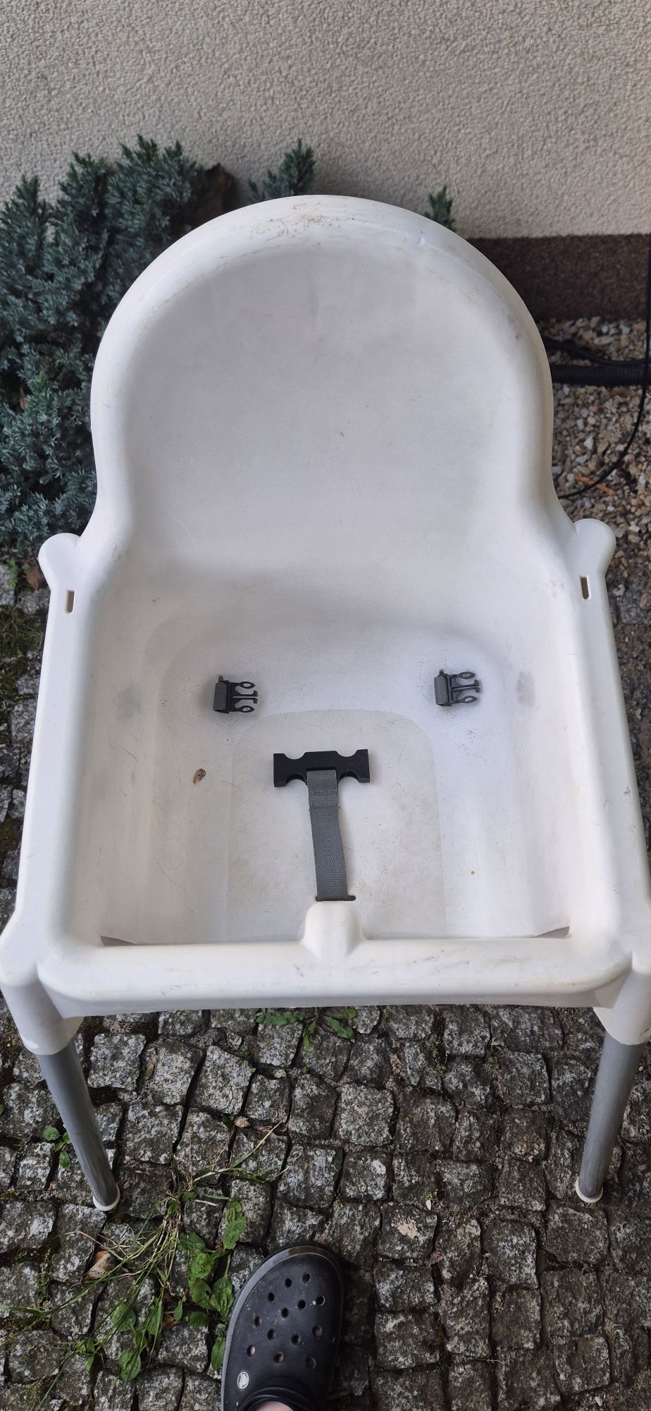 Kultowy fotelik do karmienia IKEA Antilop