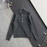 Nowy modny sweter