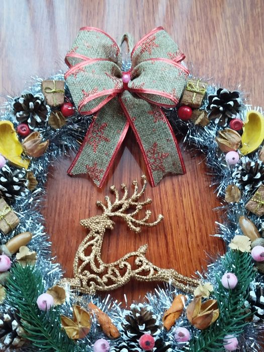 Новорічні віночки декор подарунки пробки в школу та садочок