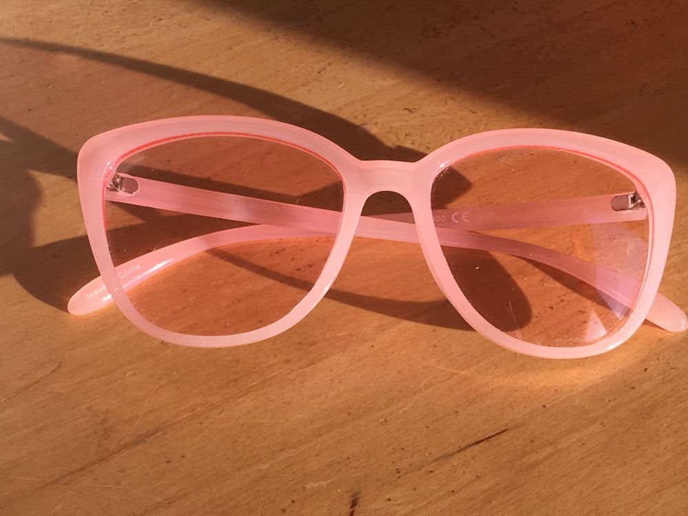 Różowe okulary pozytywne