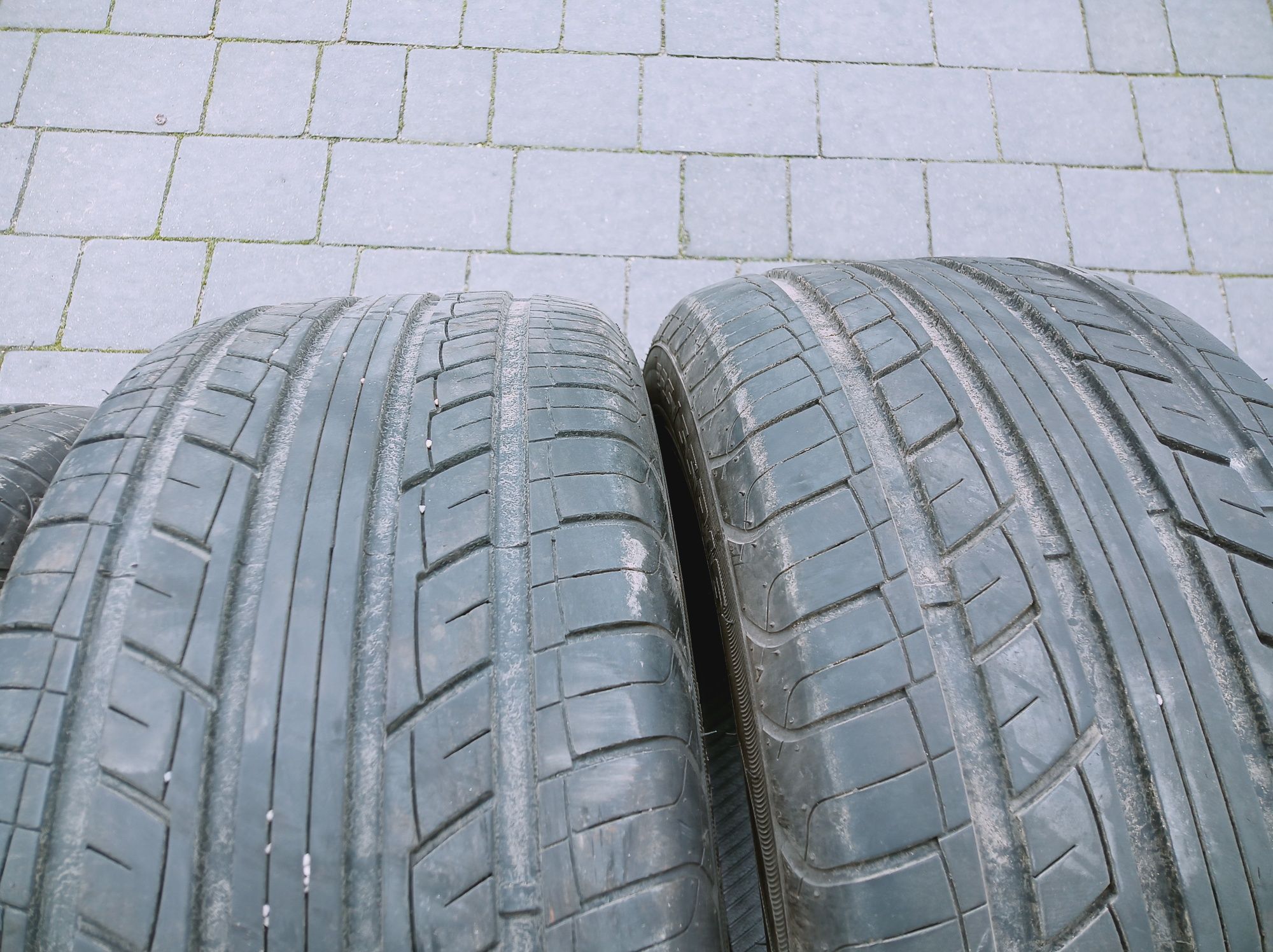 Opony letnie 225/55 r16