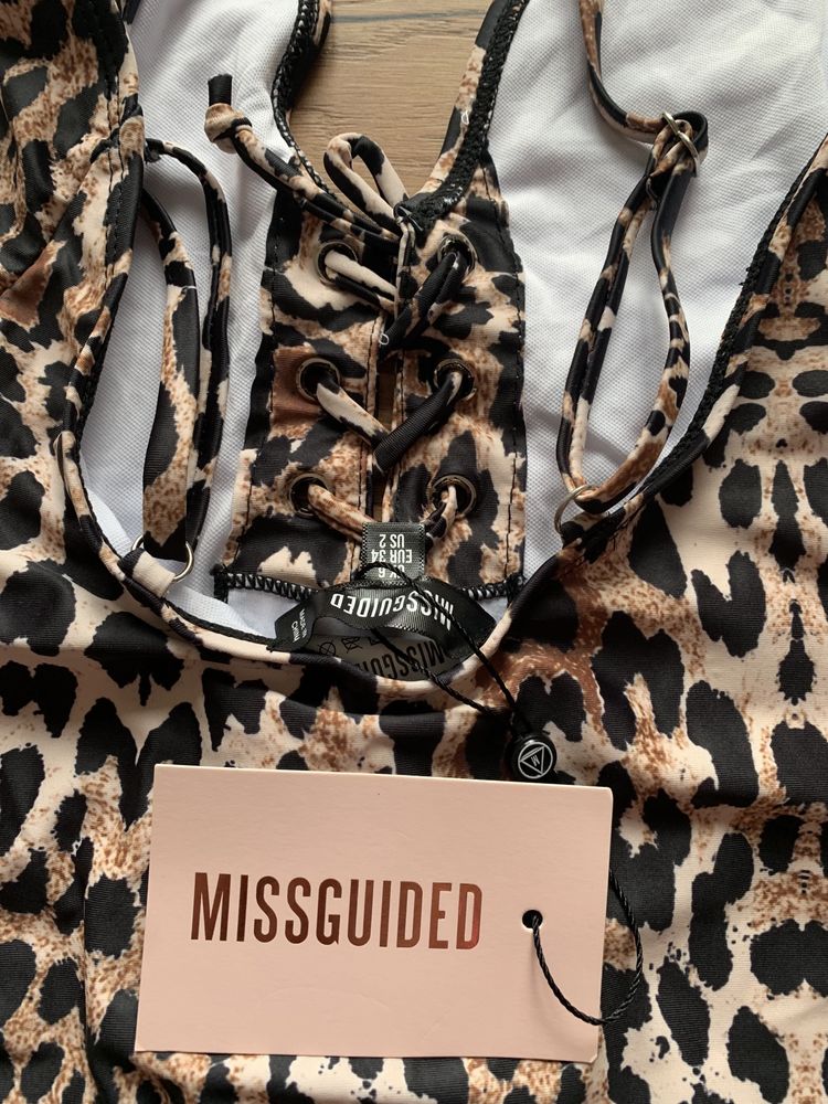 Missguided elegancki jednoczęściowy strój kąpielowy panterka XS 34