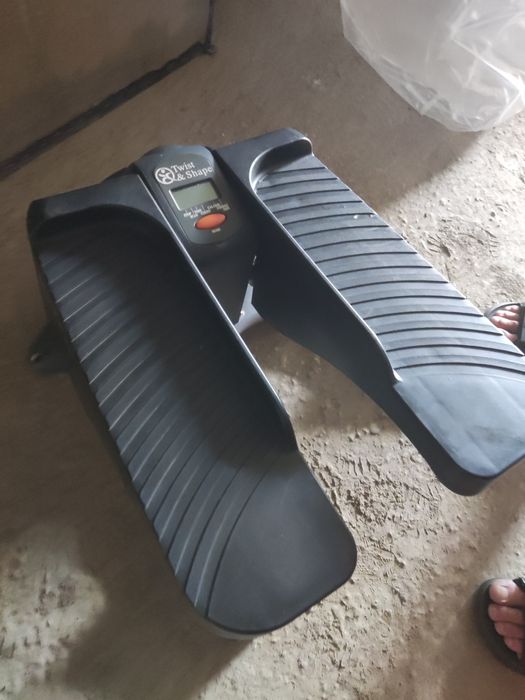 Степ тренажер twist and shape