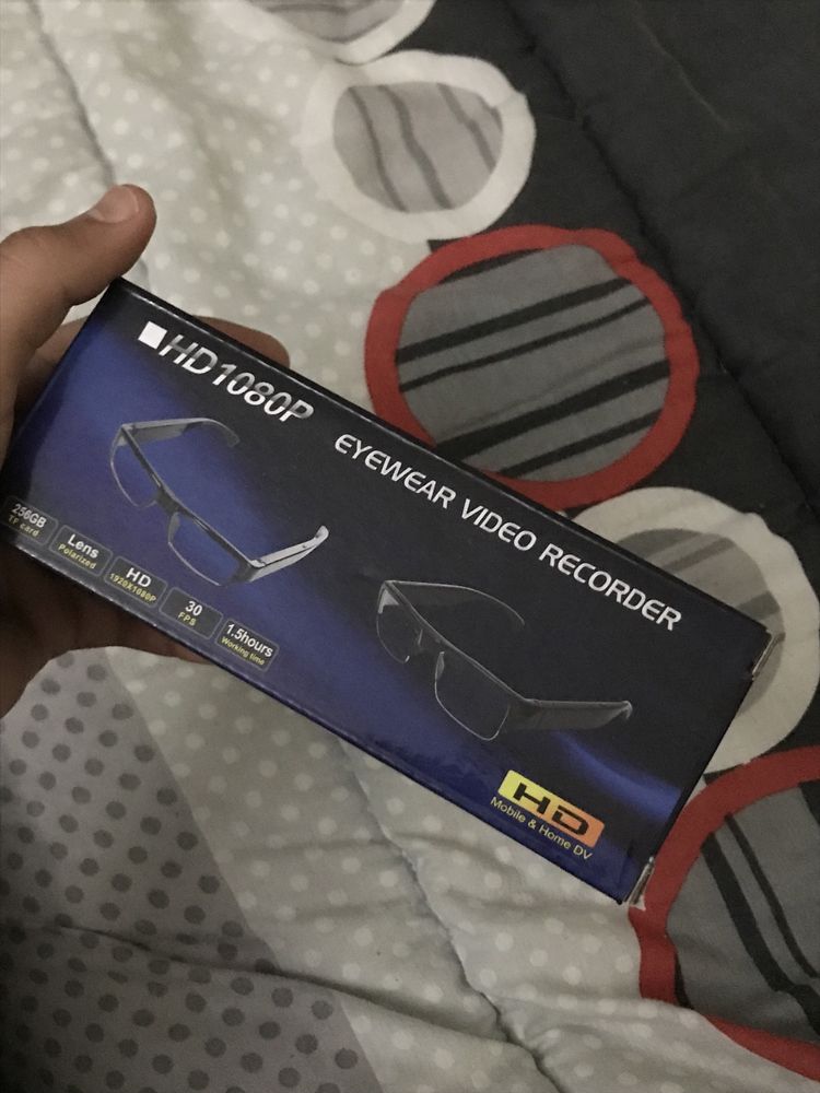 Oculos espião semi novo 2 vezes usada