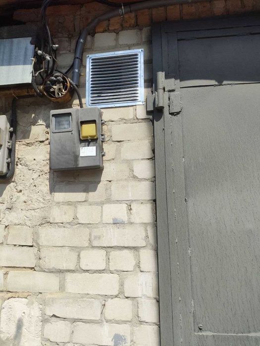 Продається гараж у м. Вишгород, ГК "Ветеран" з земельною ділянкою