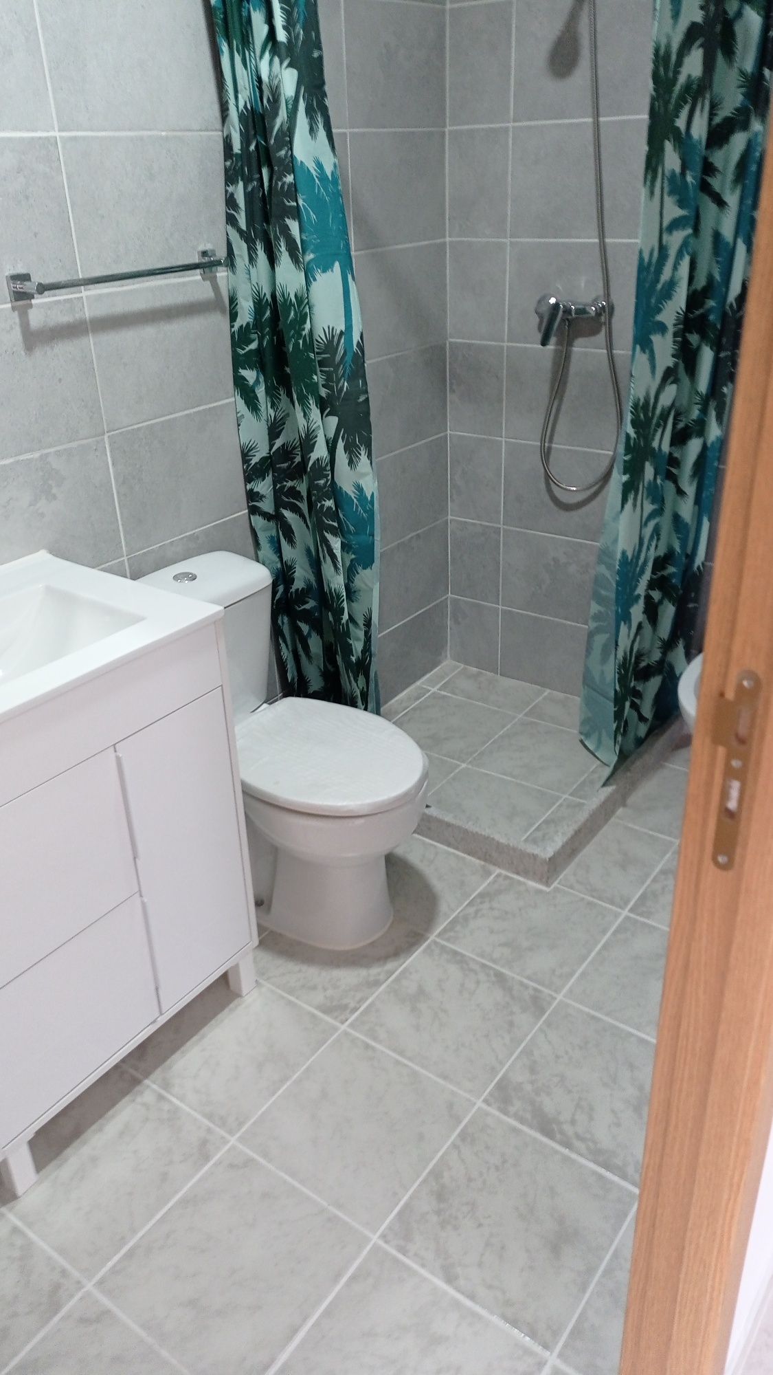 Arrenda -se  T1 400€ mês