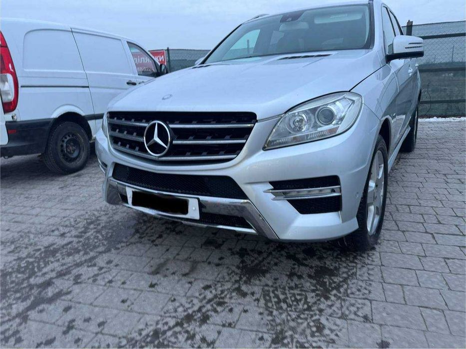 Шрот Автошрот Авторозібрка Авторазборка Mercedes w213 Мерс Підрамники