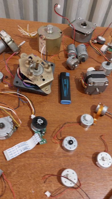 Электро моторчики ,микро двигатели