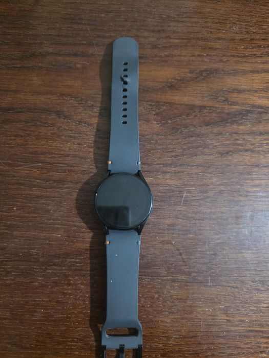 Смарт годинник Samsung Galaxy Watch FE.