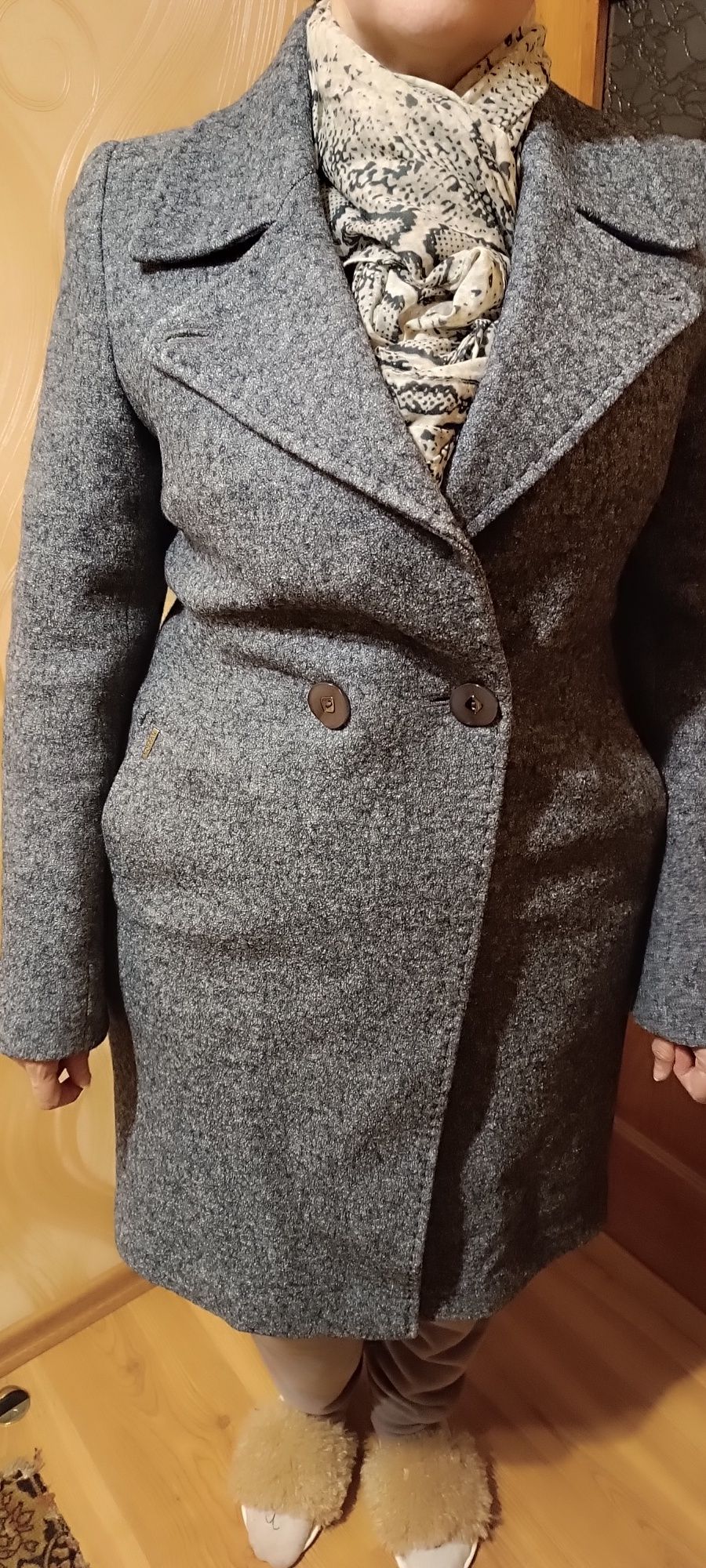 Сіре жіноче пальто на холодну весну, 48 розмір