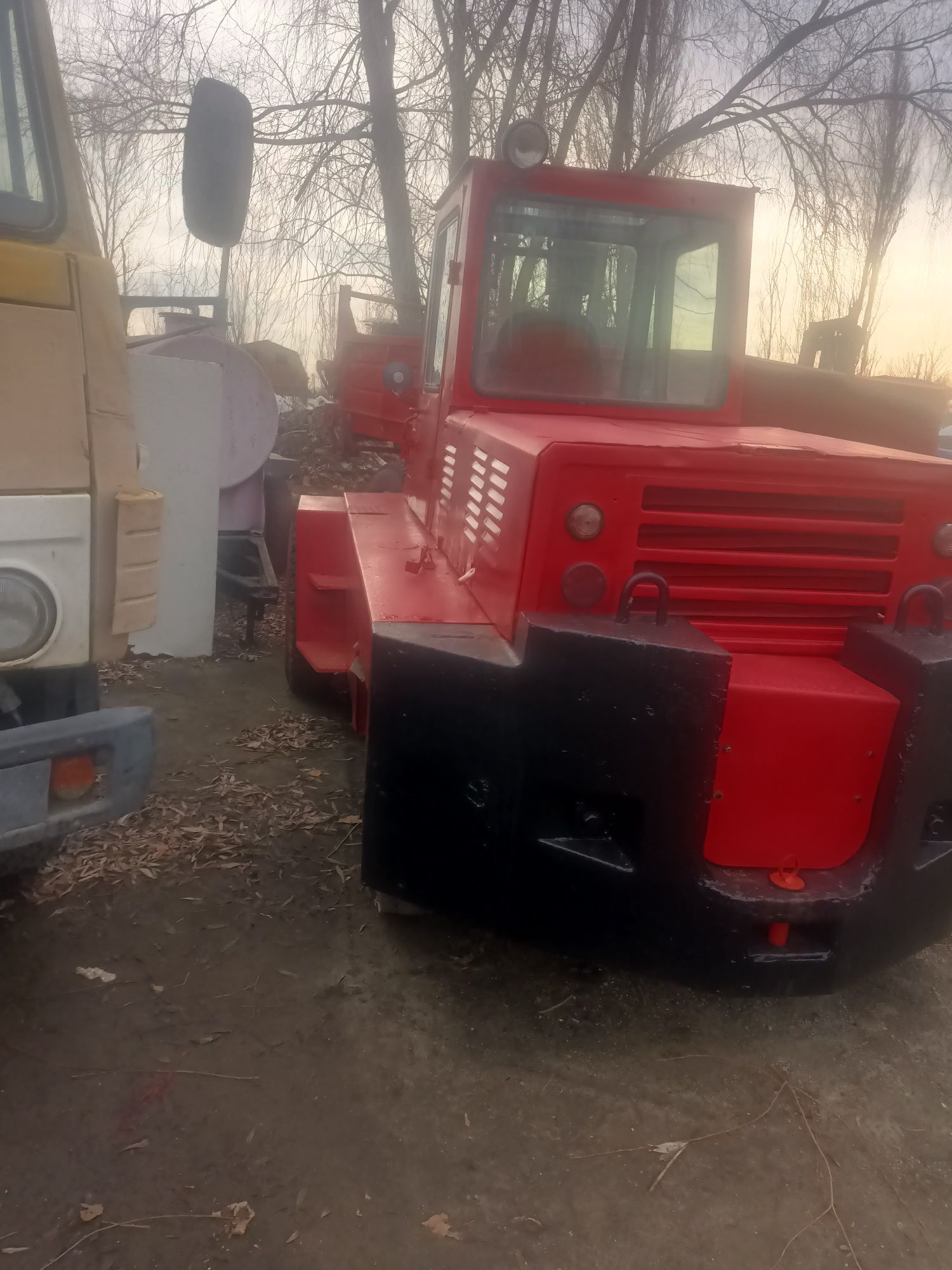 Продам львівський навантажувач, погрущик львовский, кара