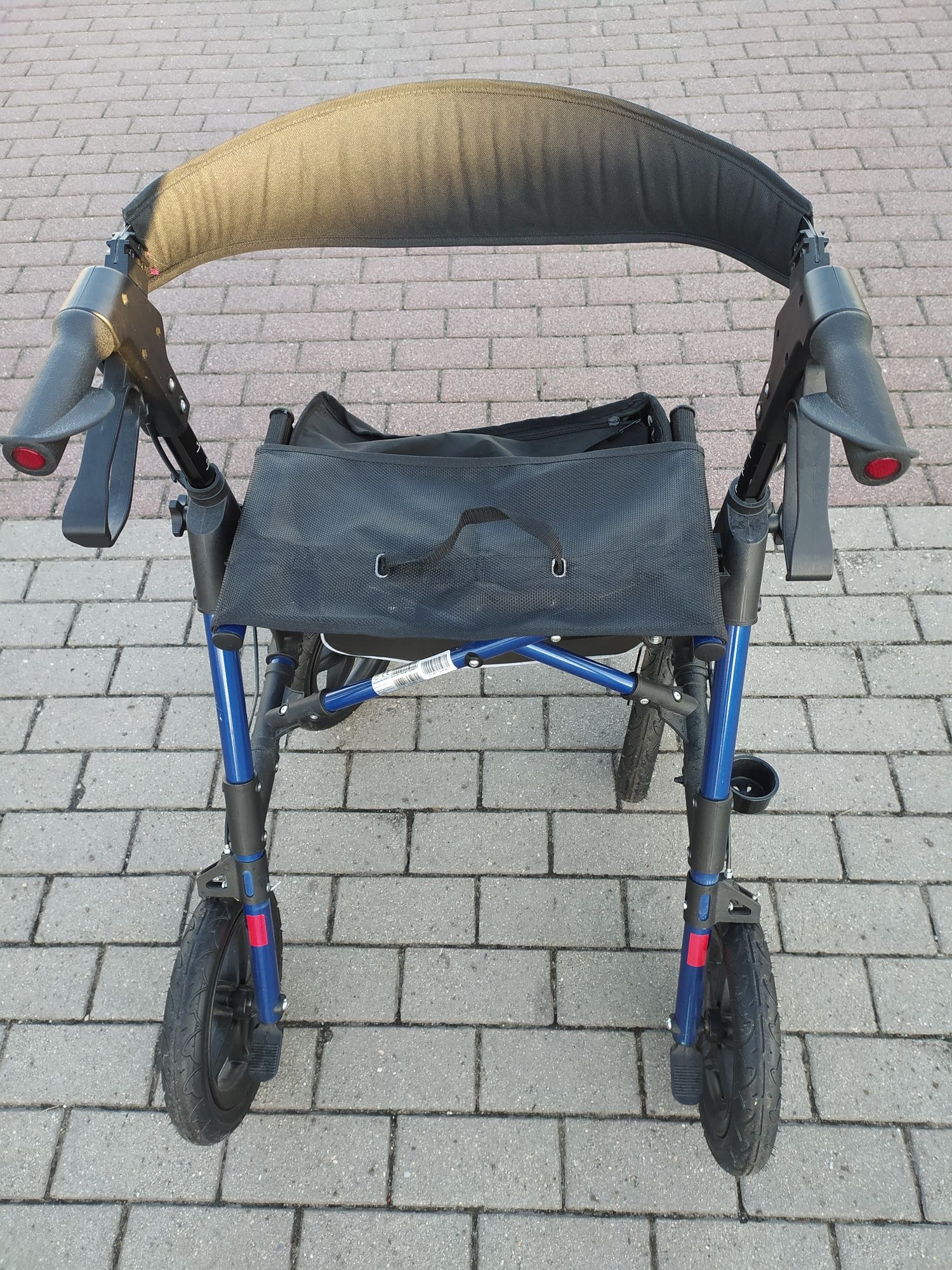 Balkonik na pompowanych kołch, rolator, chodzik inwalidzki
