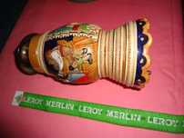 Caneca Antiga com Musica