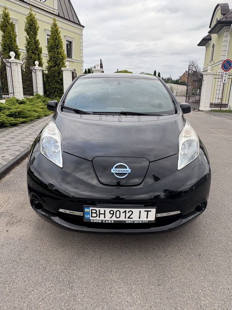 Продам  Nissan Leaf 2013