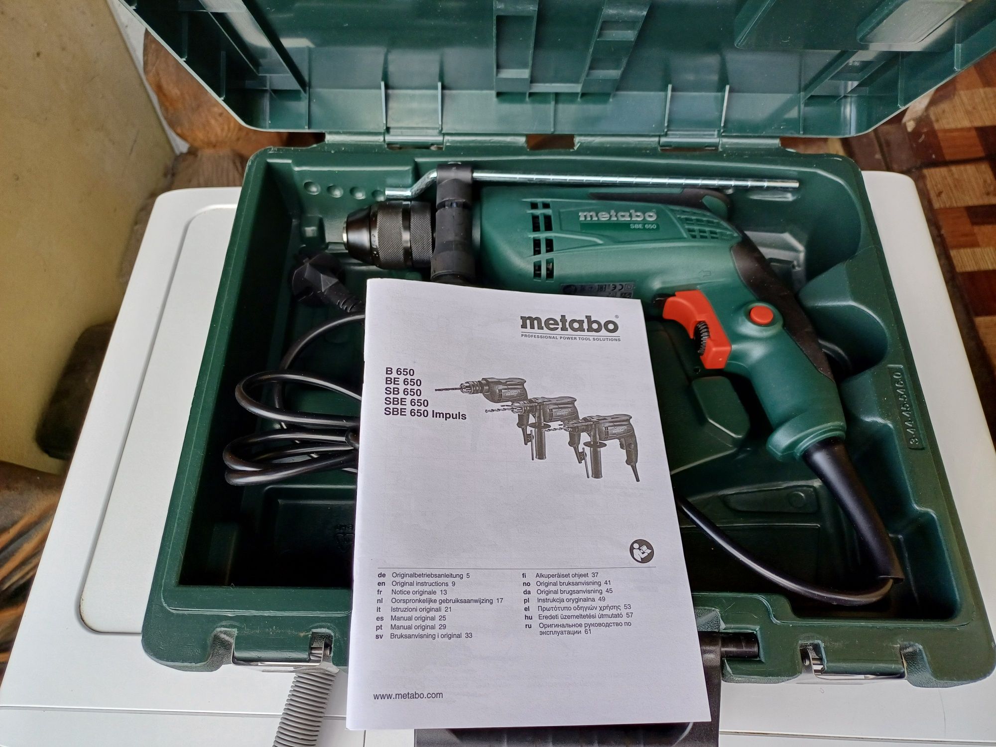 Дрель metabo, в наборе.