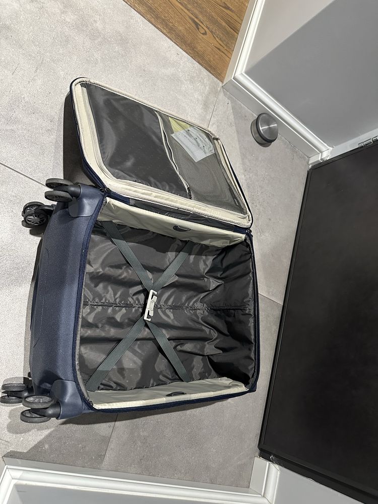 Walizka kabinowa Samsonite Airea Spinner 55 cm – granatowa