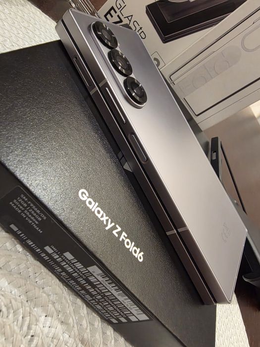 Samsung Galaxy Z Fold 6 12/256GB  - Silver Shadow gwarancja okazja
