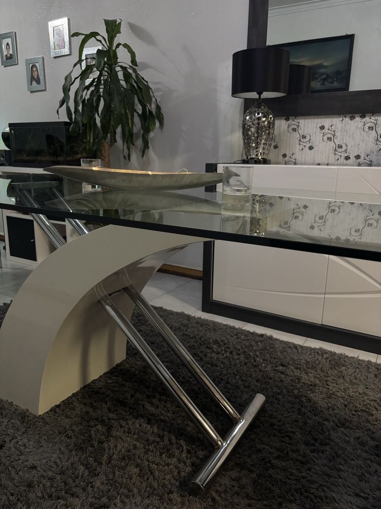 Mesa de vidro moderna
