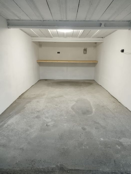 Wynajmę garaż murowany Warszawa Aleja Solidarnosci Prąd