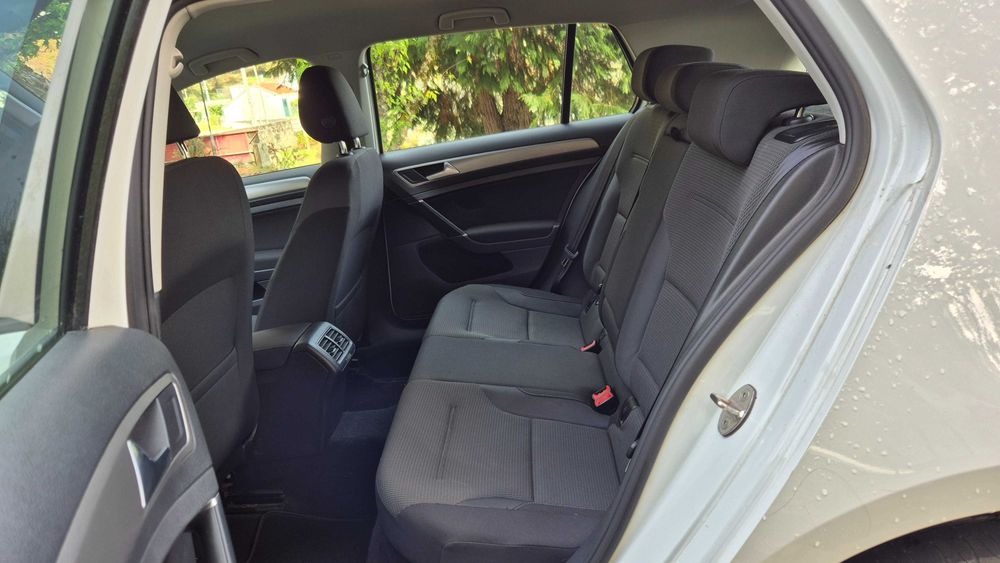 Volkswagen Golf VII 1.6 TDI – 2016, Nacional e muito bem estimado