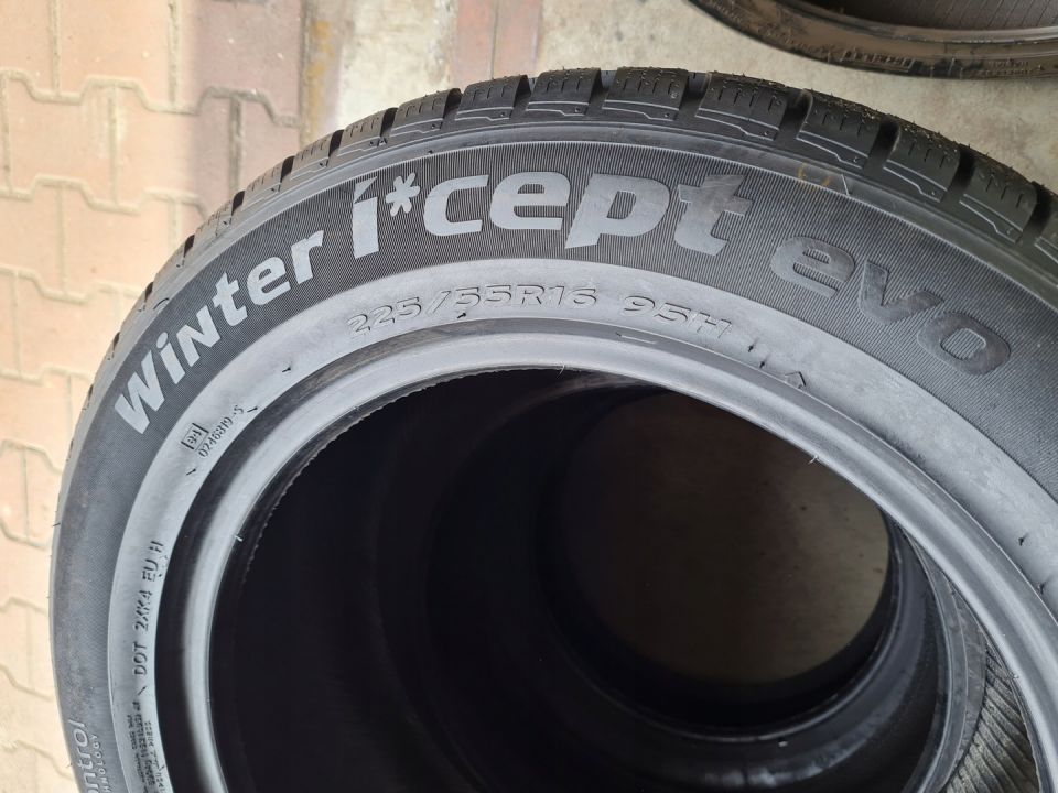 2x HANKOOK Winter Icept evo W310 225/55R16 NOWE