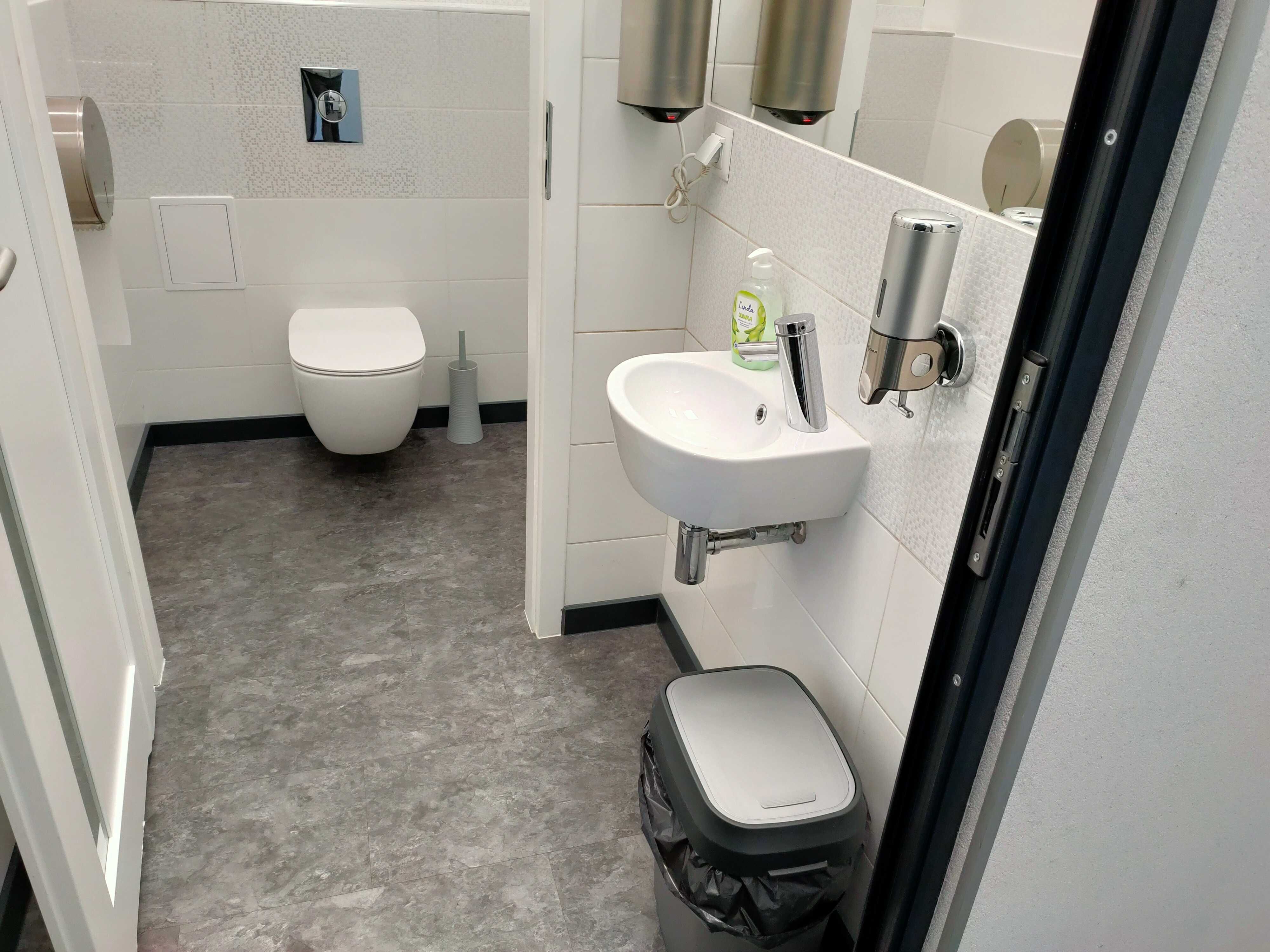Wynajmę bezpośrednio lokal 85m2