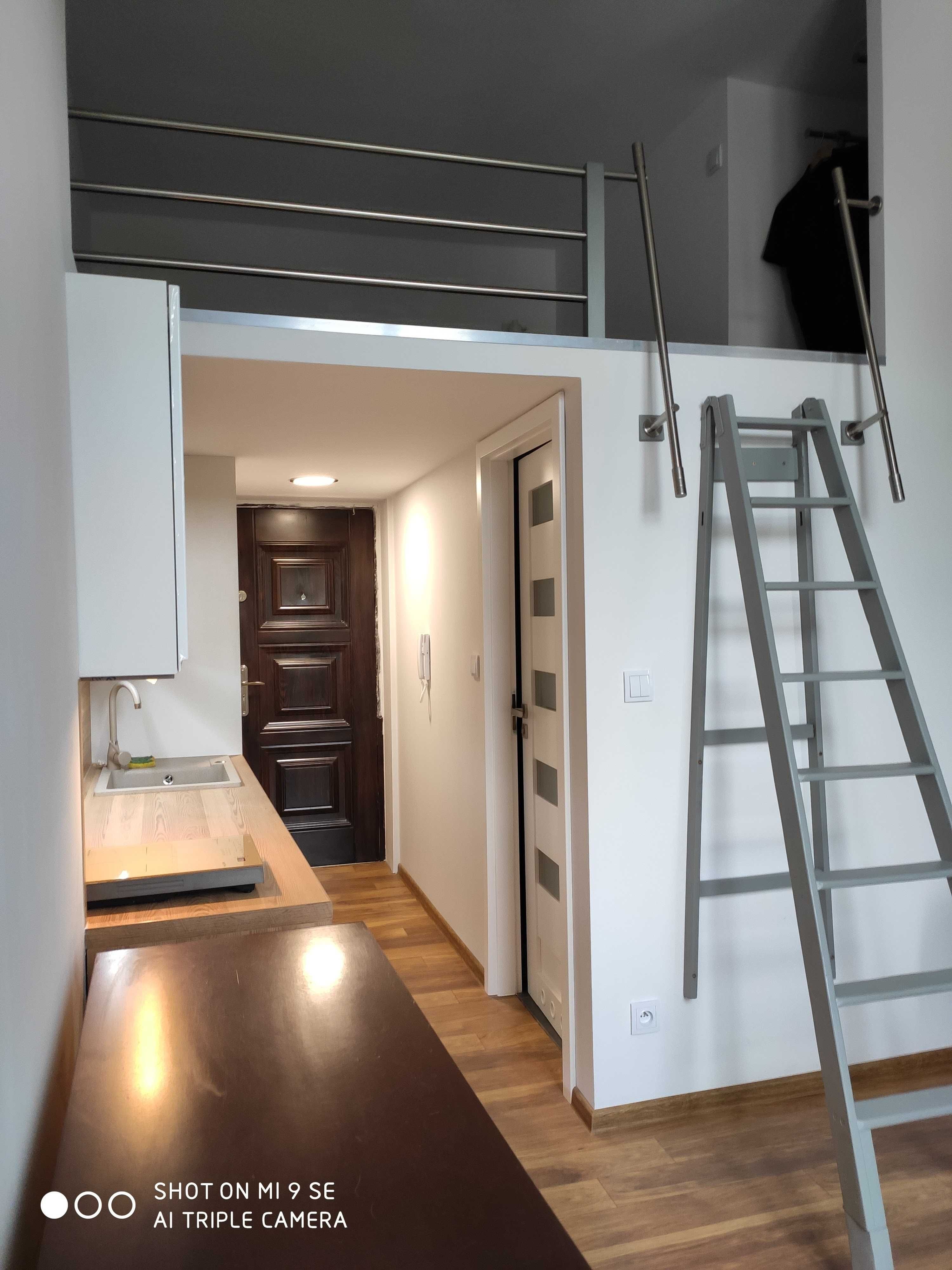 Kawalerka SKYTOWERVIEW przy galerii Wroclavia z antresolą