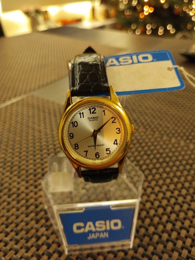 Zegarek Casio. Zloty ! metalowy, srebrna tarcza,mtp1093q. urwany pasek