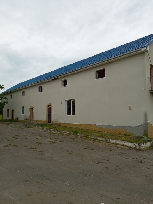 Продам двоповерхове нежитлове приміщення 340 м2 в с. Локітка