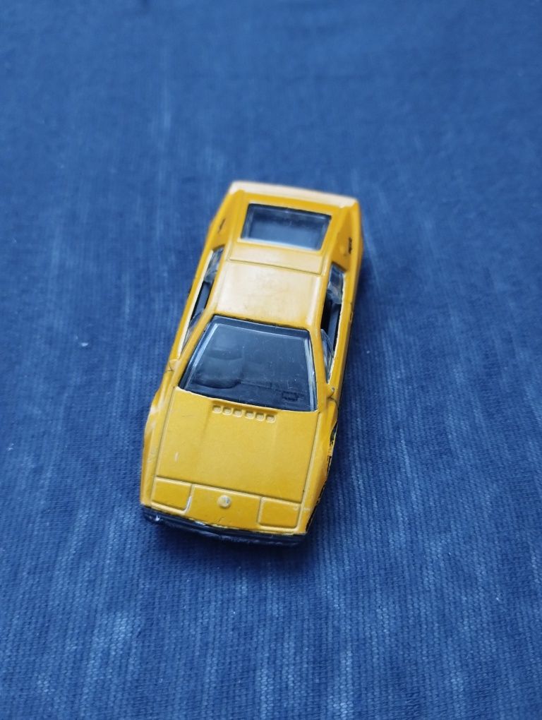 Hot wheels lotus Esprit S1 2014