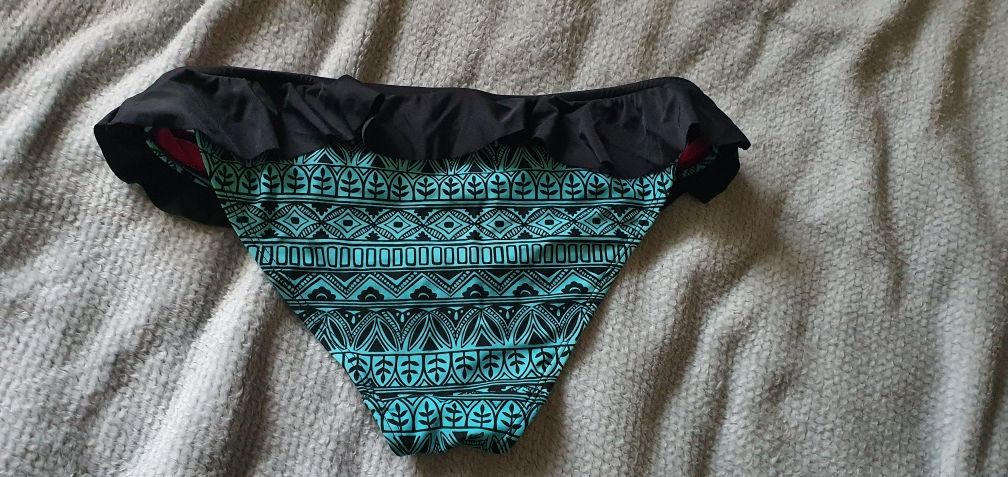 Majtki od bikini r. 38